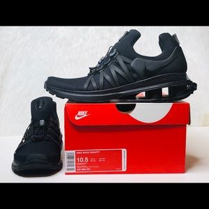 Nike Shox Gravity Triple Black Size 10.5
